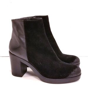 STRATEGIA Black Ankle Boots